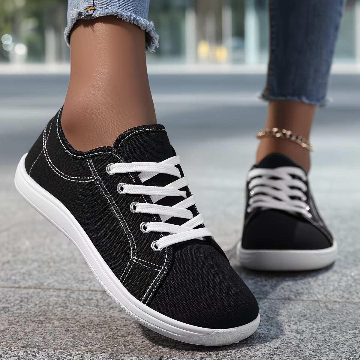 NOÉLIA™ PureStep Sneakers