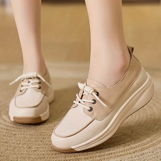 DIVACOMFORTโข LIGHTWEIGHT SNEAKERS WITH SOFT SOLE