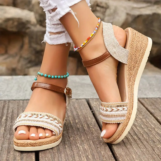 BULLIโข WOMEN'S WOVEN STYLISH SANDALS