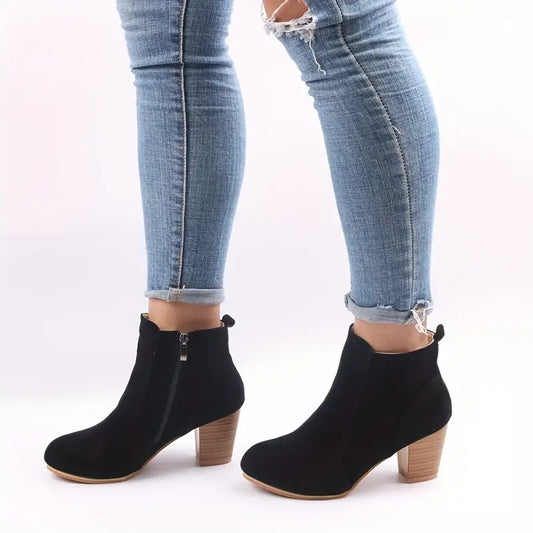 ARALYNโข ORTHOPEDIC CHUNKY HEEL ANKLE BOOTS