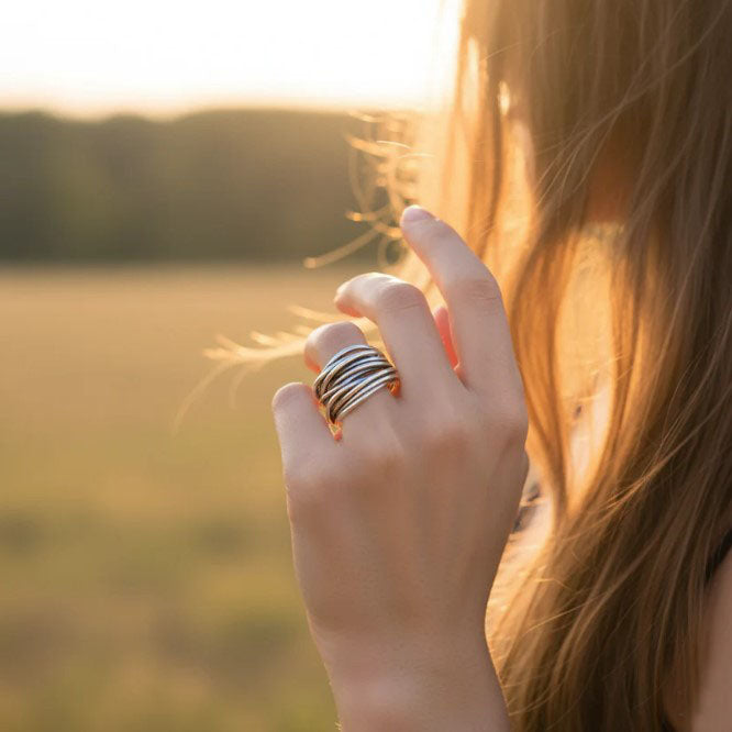 SILVER WAVE LAYERED RING