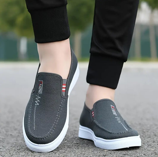 GERALDTONโข COMFORTABLE MEN'S CANVAS MOCCASINS