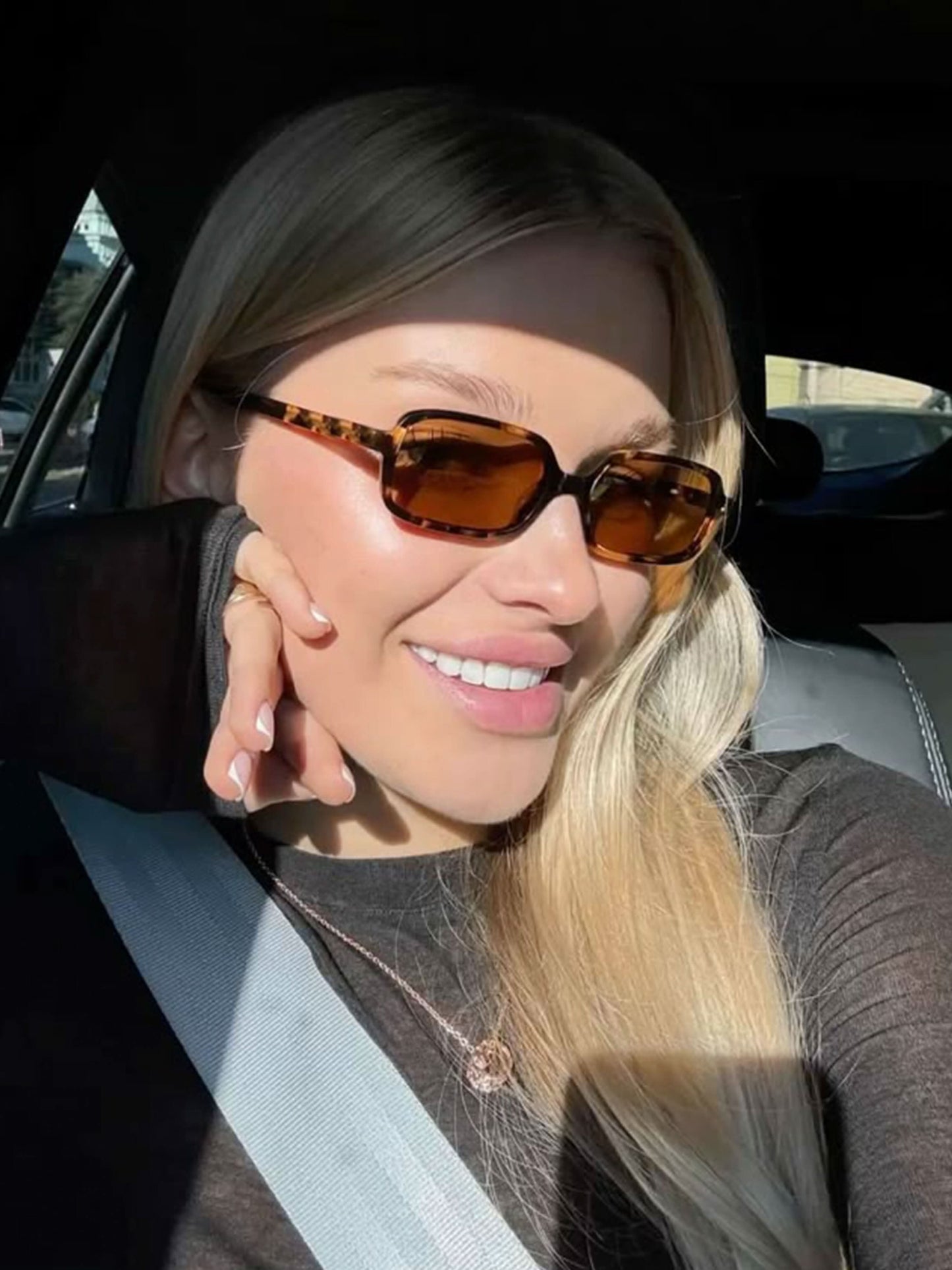 SKARLETT | GLAMOROUS SUNGLASSES