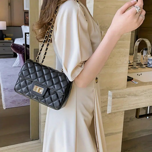 VIVIENNEโข LUXURY ARGYLE QUILTED CROSSBODY BAG