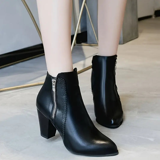 AMARISAโข WOMEN'S SOFT SOLE CHUNKY HEELED ANKLE BOOTS