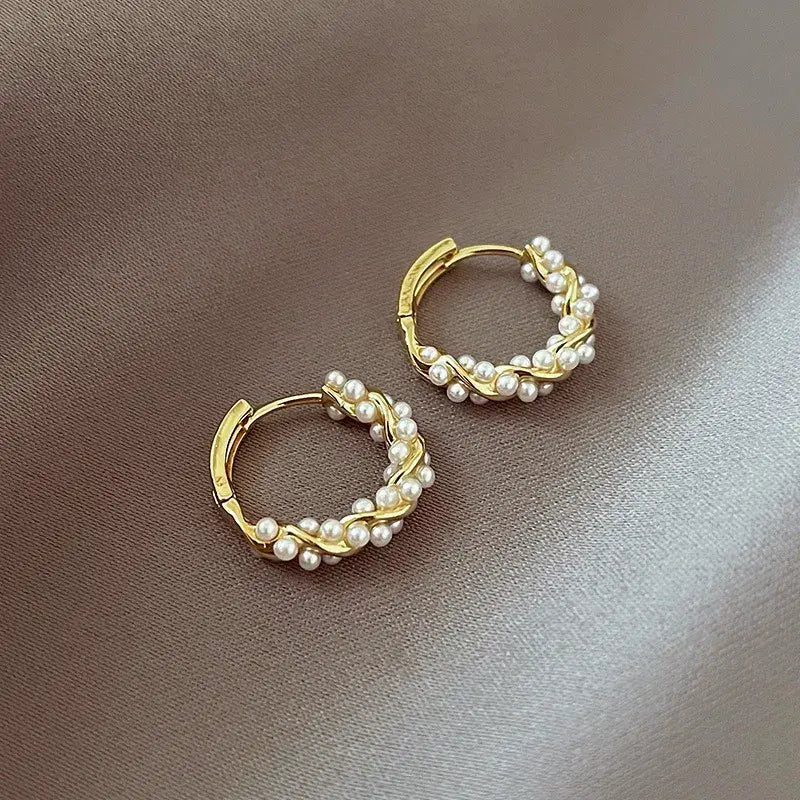 TIKA™ ROUND PEARL EARRINGS