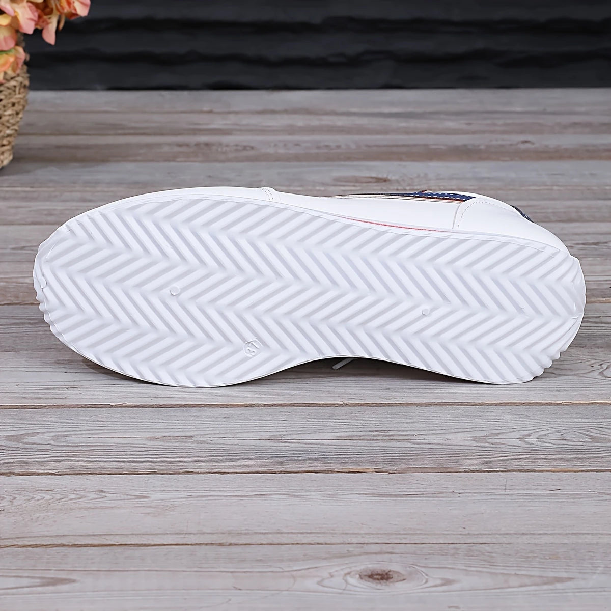 CASTLE™ FASHION-FORWARD COLORBLOCK SNEAKERS