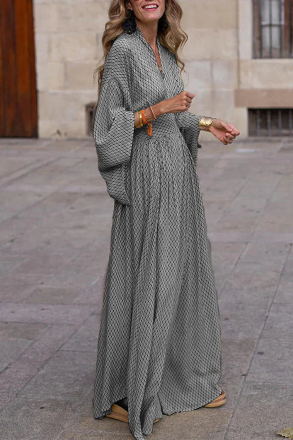 VÉROLINE™ – PRINTED MAXI DRESS WITH LONG SLEEVES AND V-NECK