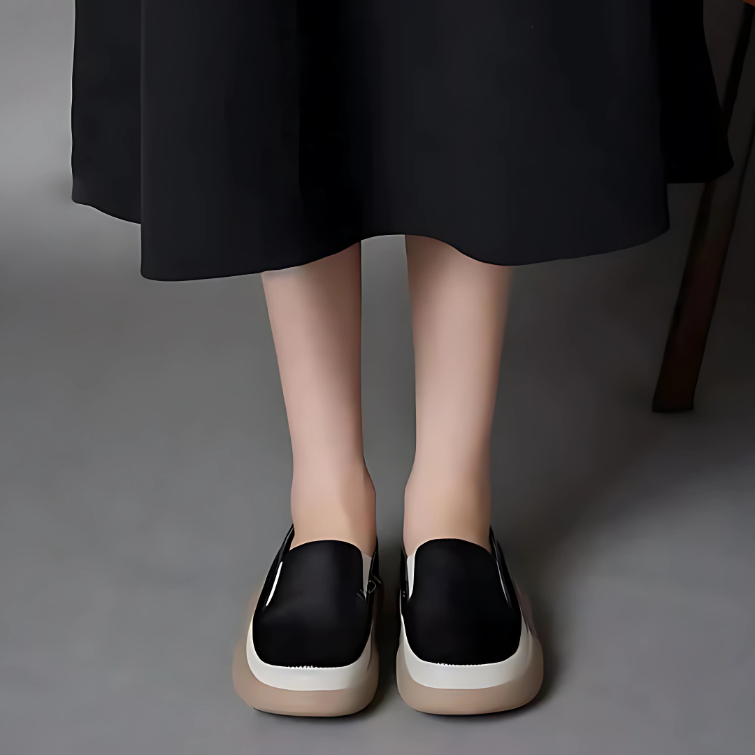 LIA™ ORTHOPEDIC SNEAKERS