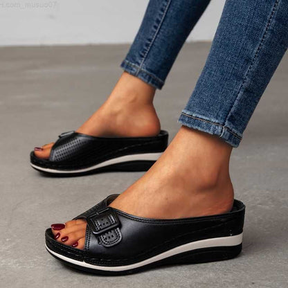 WOMEN'S LEATHER SOFT FOOTBED ARCH-SUPPORT SANDALS