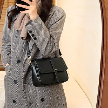 HARLOW™ RETRO TEXTURED SQUARE BAG