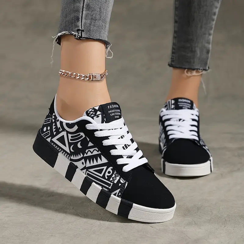 LIGHTWEIGHT BREATHABLE FLAT SKATE SHOES