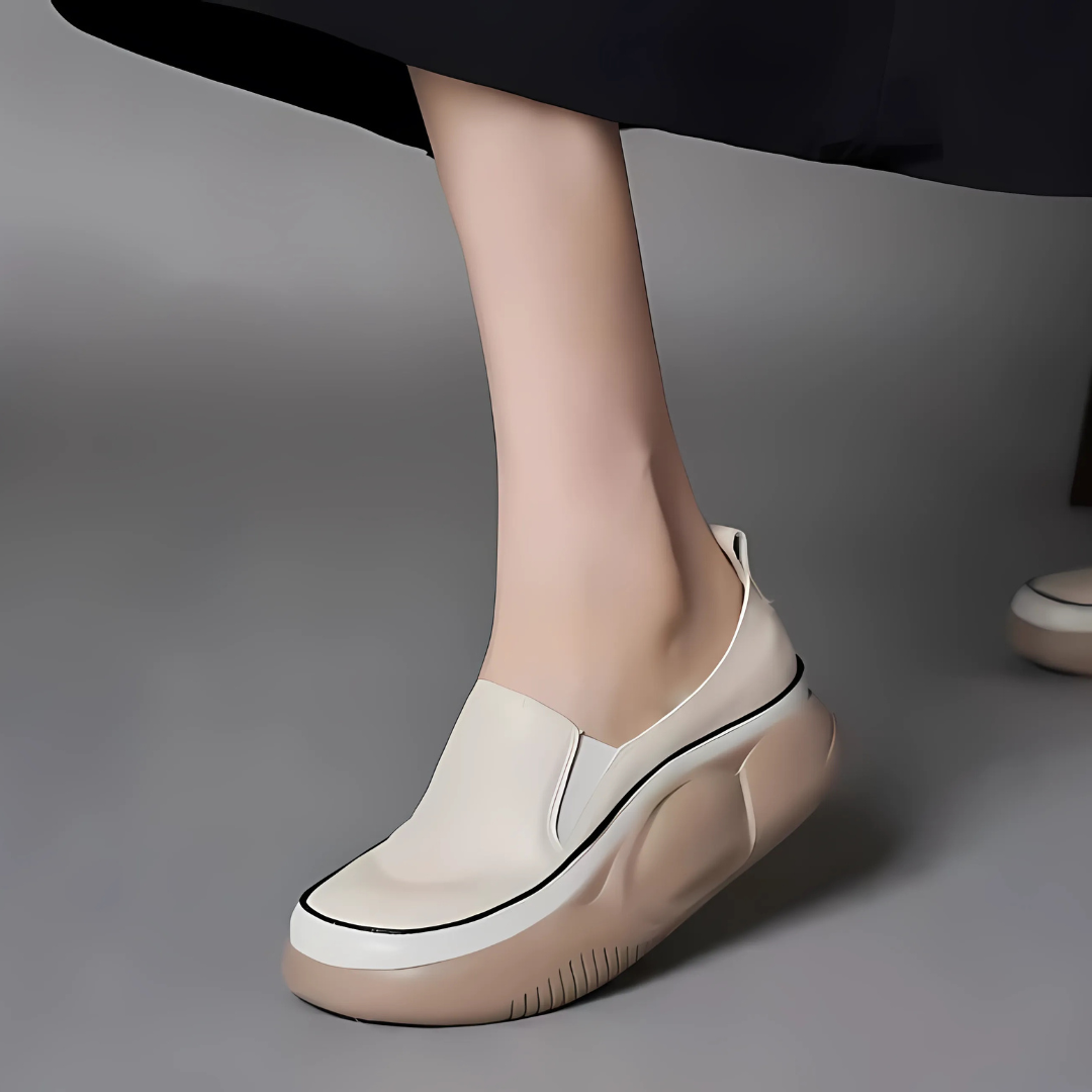 LIA™ ORTHOPEDIC SNEAKERS