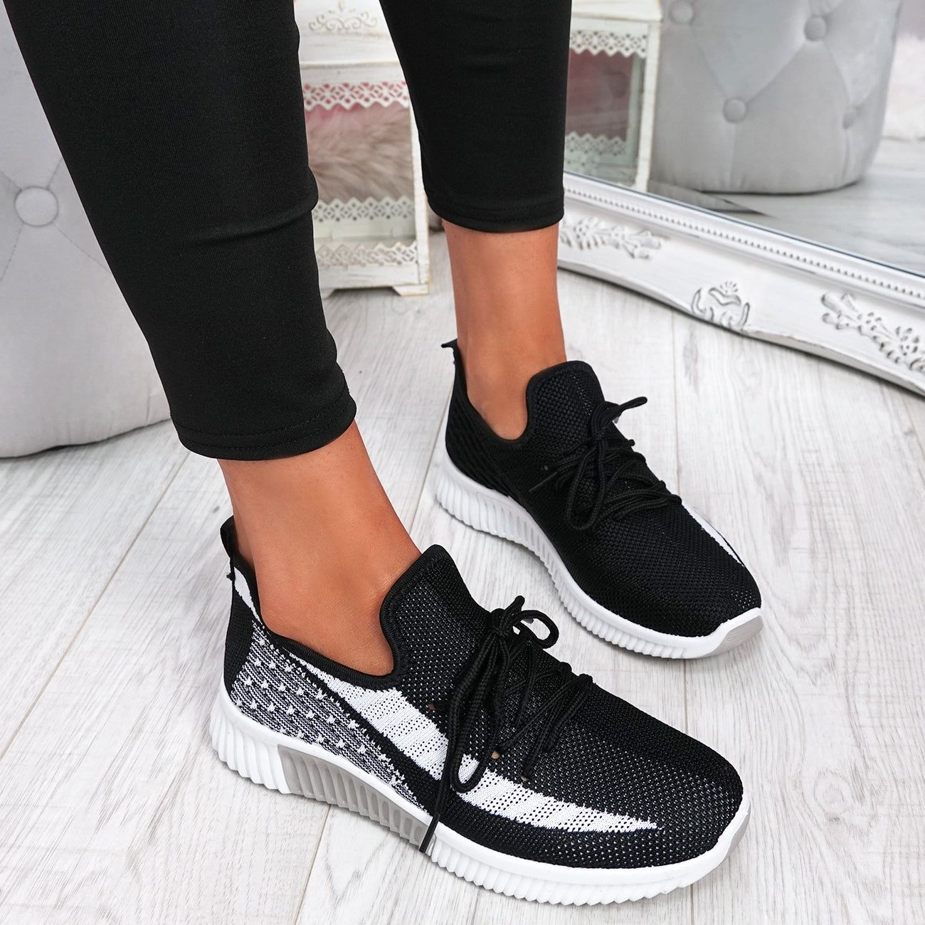 CLOUD STEPS™ MESH STYLISH ORTHOPEDIC SNEAKERS