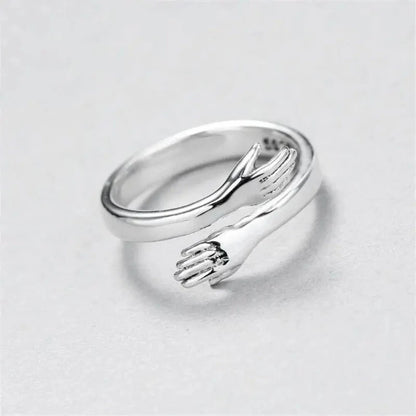 SUSEELA™ SILVER HUG RING