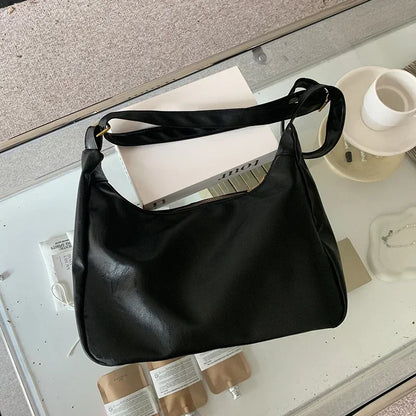 AMÉLIESA AUTUMN HANDBAG - Classic & Minimalist