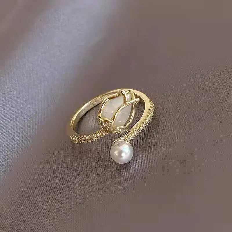 CAMILLA™ GOLD TULIP PEARL RING