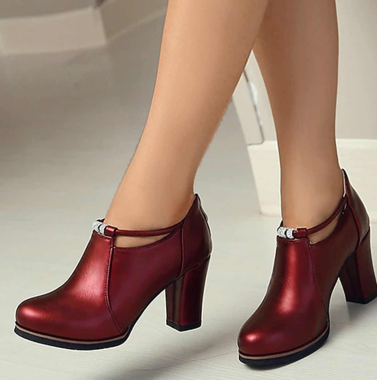 PENELOPE™ WOMEN'S RETRO ROUND TOE LEATHER HEELS