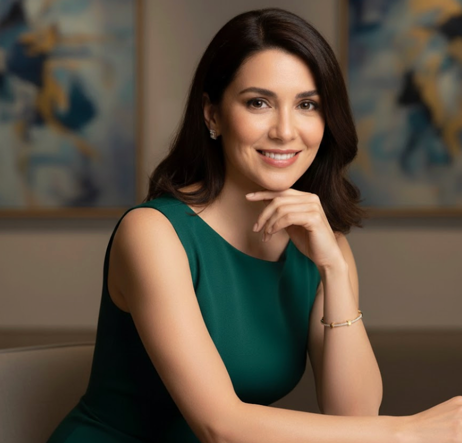 RADIANT AURA GOLDEN BRACELET