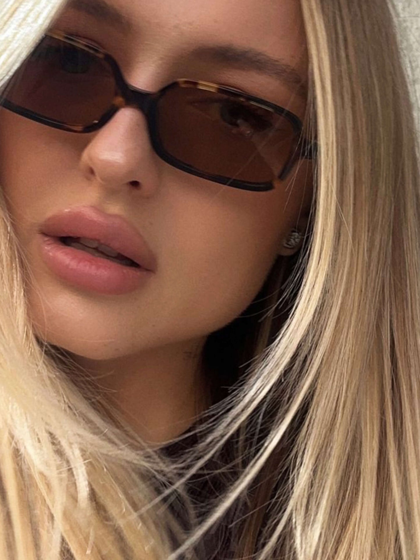 SKARLETT | GLAMOROUS SUNGLASSES