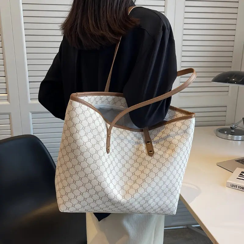 STELLA™ VINTAGE TOTE BAG