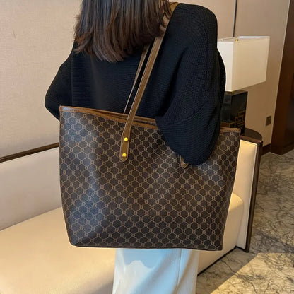 STELLA™ VINTAGE TOTE BAG