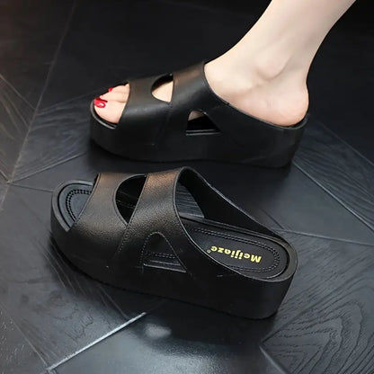 LEVIÉ™ WOMEN'S SLIP-ON WEDGE SANDALS