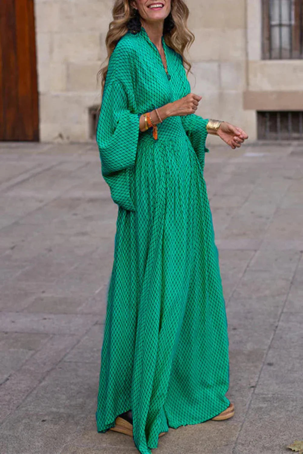 VÉROLINE™ – PRINTED MAXI DRESS WITH LONG SLEEVES AND V-NECK