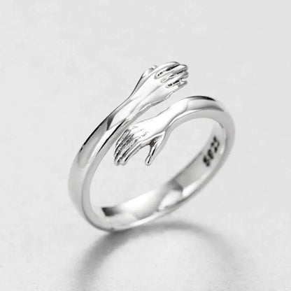 SUSEELA™ SILVER HUG RING