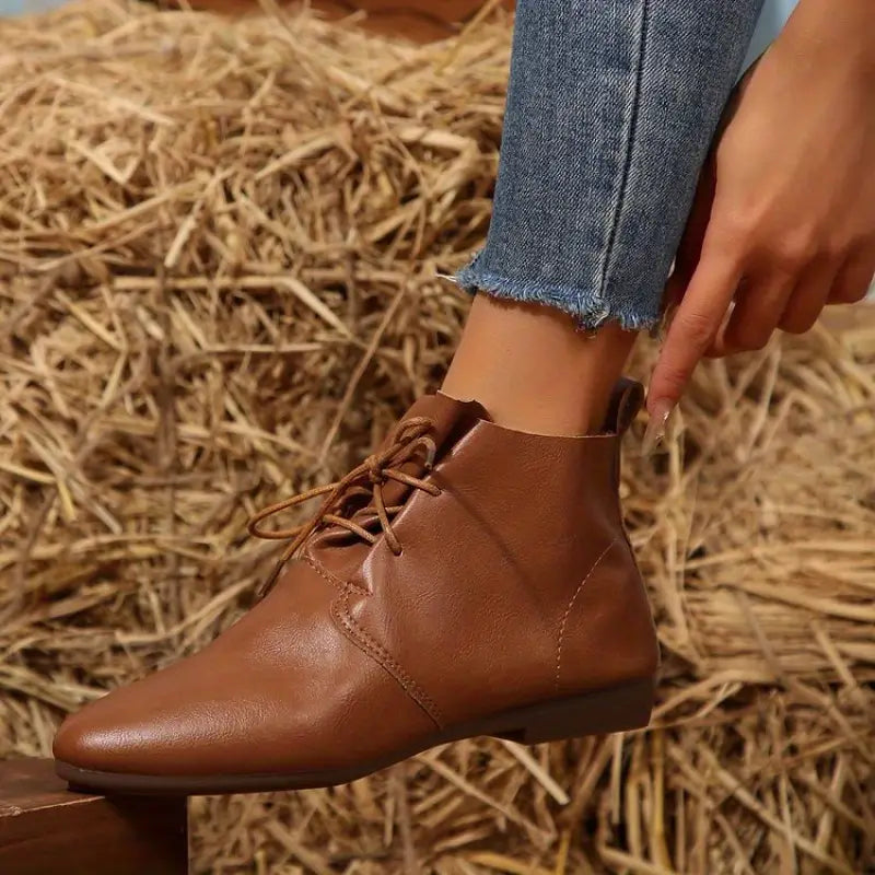 WOMEN'S RETRO ROUND TOE FLAT ANKLE BOOTIES