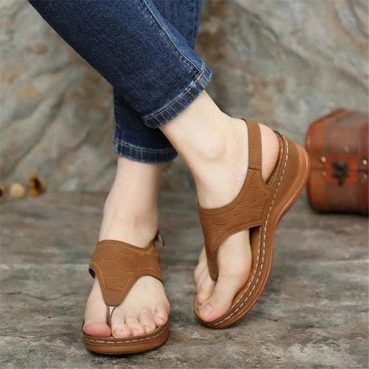 SOFT AND COMFORTABLE SANDALS WITH BACK STRAP