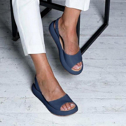 COMFORTABLE SANDALS ON TREND