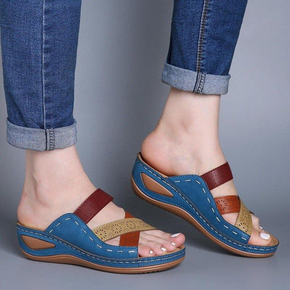 FLIRTY CROSSED WEDGE SANDALS